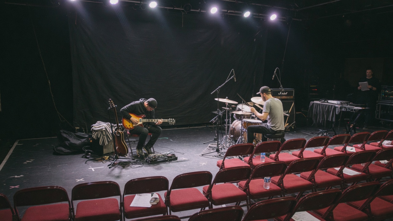 Preparing for a Live Cover Band Event — Band and Host Checklist